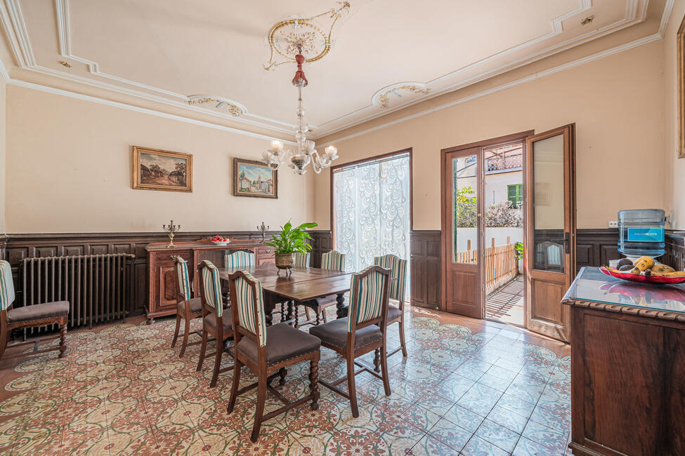 Traditional mansion with elegant cafe and pool in Sóller