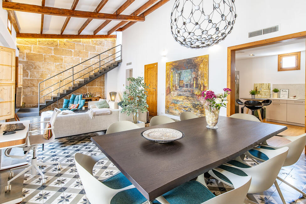 Stylish old town penthouse with roof terrace and garage in Palma