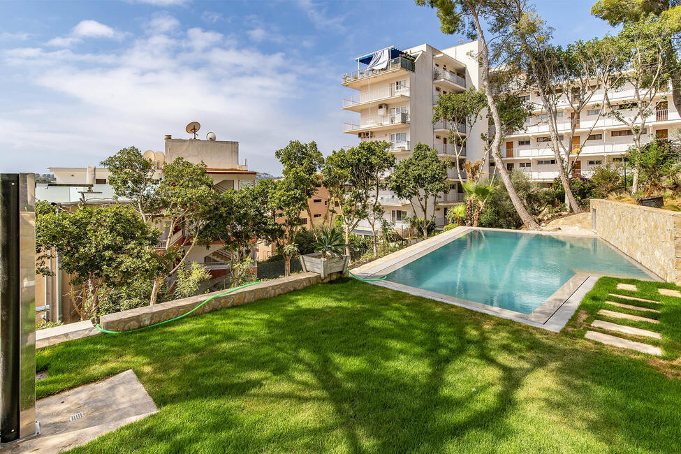 Luxuriöse Neubau-Villa mit Pool und Meerblick in Santa Ponsa