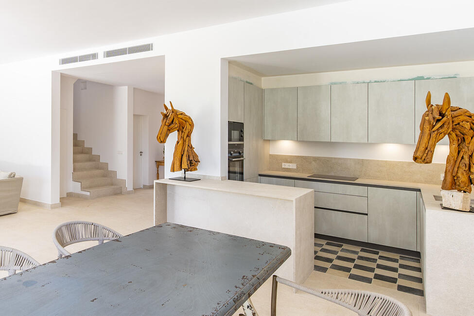 Exklusives Neubau-Reihenhaus mit Panoramablick und Pool in Ses Salines