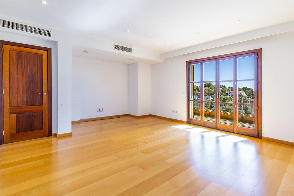 Schönes Reihenhaus mit Meerblick und Gemeinschaftspool in Portals Nous