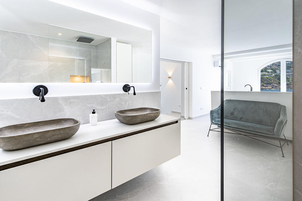 Herrliches Apartment in 1. Meereslinie, mit direktem Meerzugang in Cala Llamp