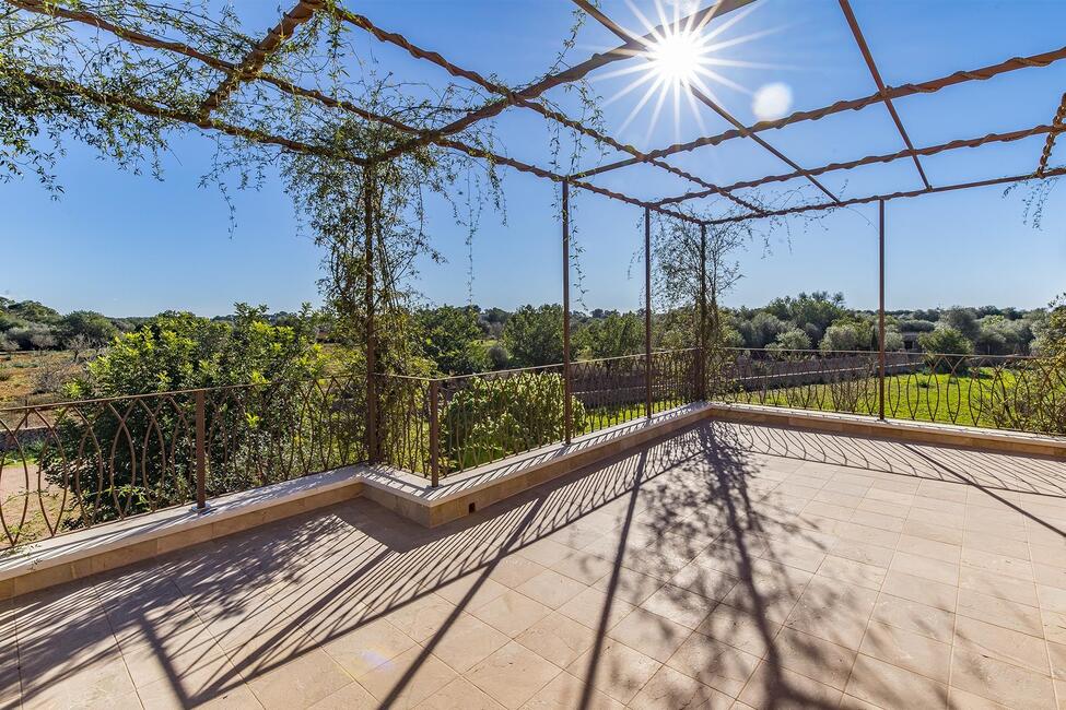 Ökologisch nachhaltige Finca mit Ferienvermietungslizenz in Llucmajor