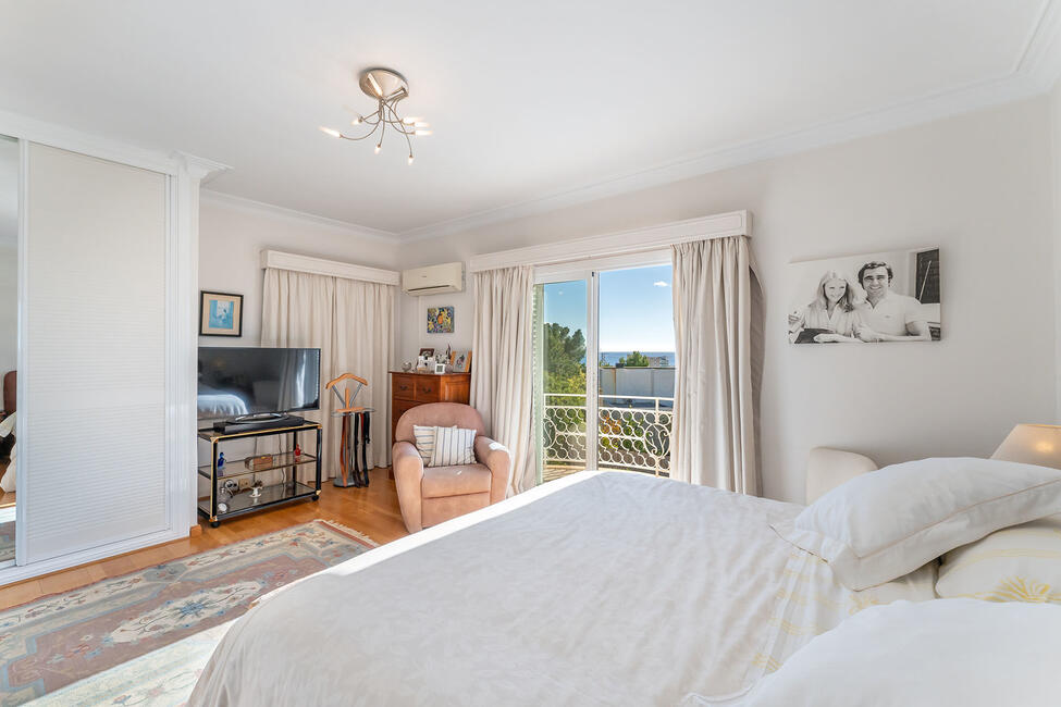 Fantastische Villa mit Gästeapartment und Teilmeerblick in Costa d’en Blanes