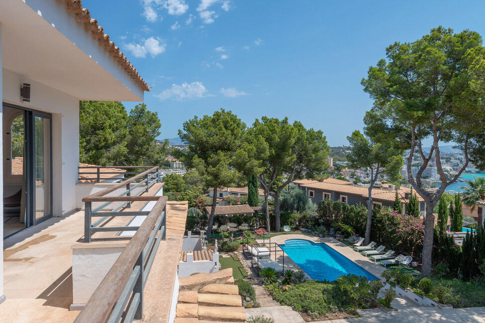 Geräumige Villa mit Meerblick und herrlichem Pool in Cas Catala
