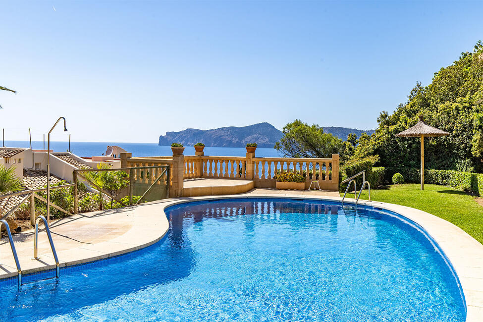 Fantastisches Penthouse in erster Meereslinie in Nova Santa Ponsa