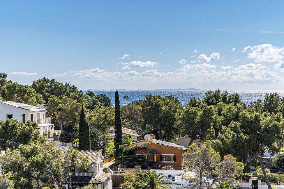 Schönes Reihenhaus mit Meerblick und Gemeinschaftspool in Portals Nous