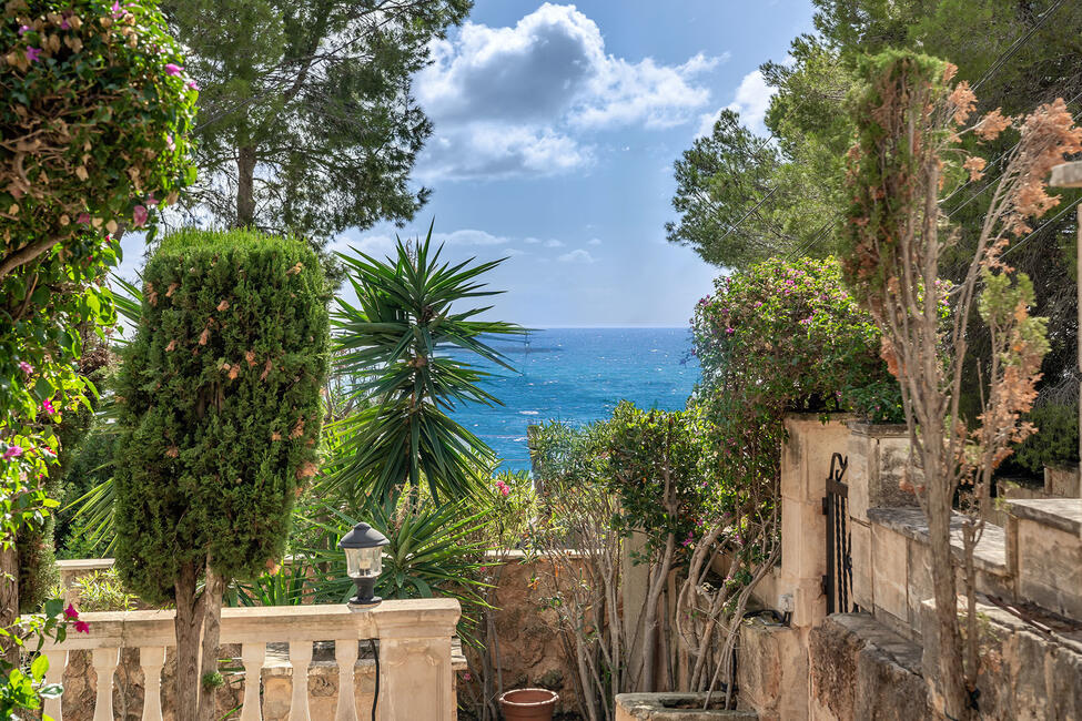 Mediterrane, renovierungsbedürftige Villa mit Pool in Costa den Blanes