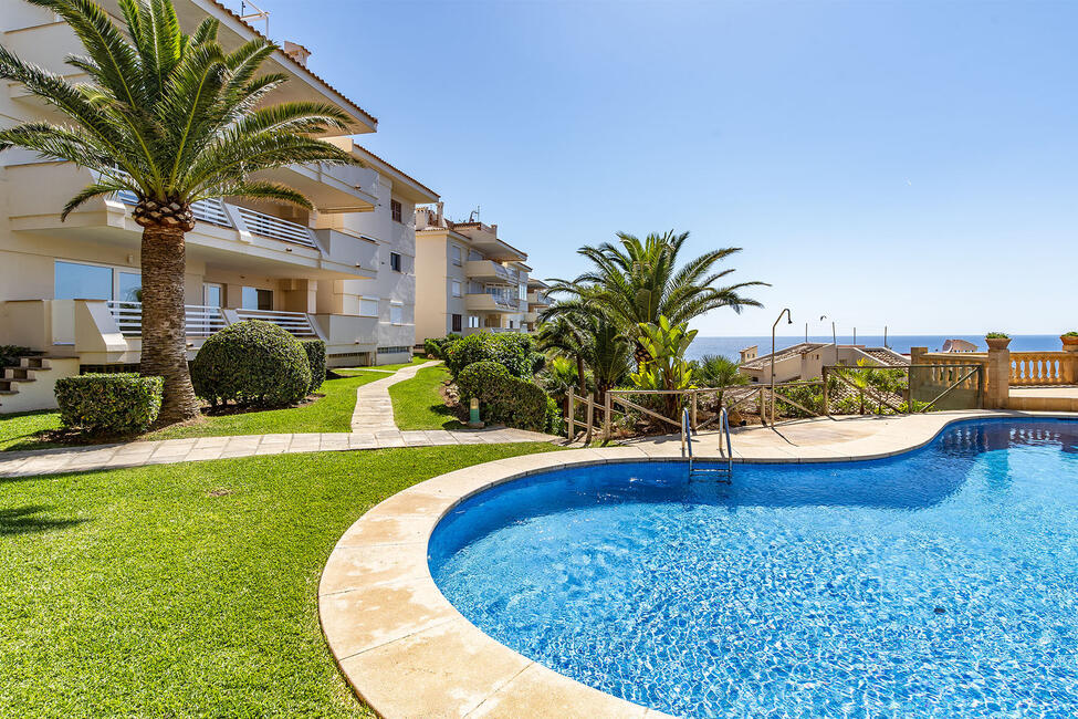 Fantastisches Penthouse in erster Meereslinie in Nova Santa Ponsa