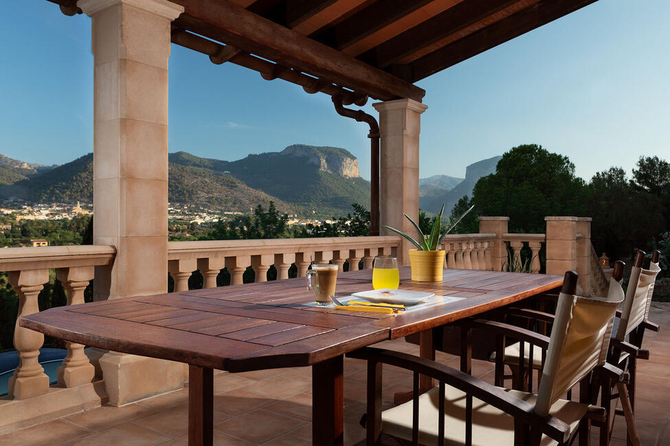 Attraktive Finca mit Bergblick und schönem Poolbereich in Alaró