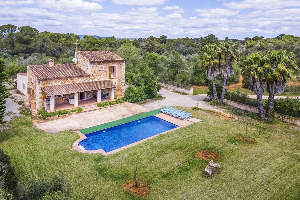 Charmante Naturstein-Finca mit Pool in Campos