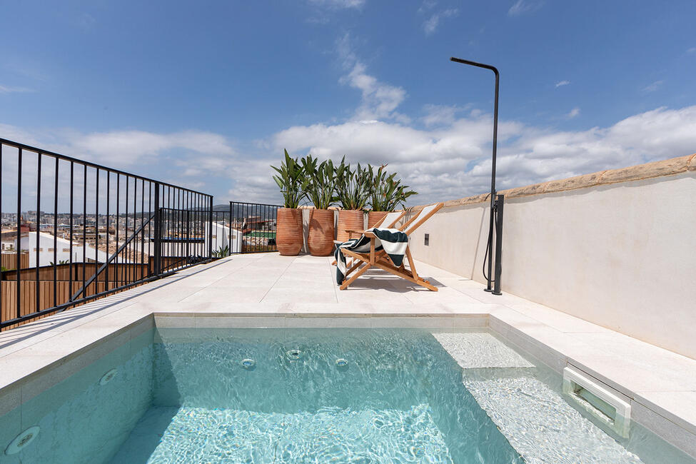 Spektakuläres Duplex-Penthouse mit Dachterrasse und Pool in Palmas Altstadt