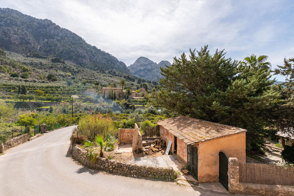 Exclusive new buildDetached house in the middle of the Tramontana mountains in Fornalutx
