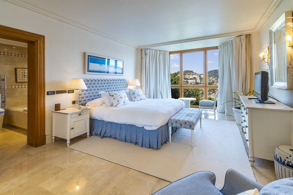 Einzigartige Luxusvilla mit unvergleichbarem Meer- und Hafenblick in Puerto Andratx