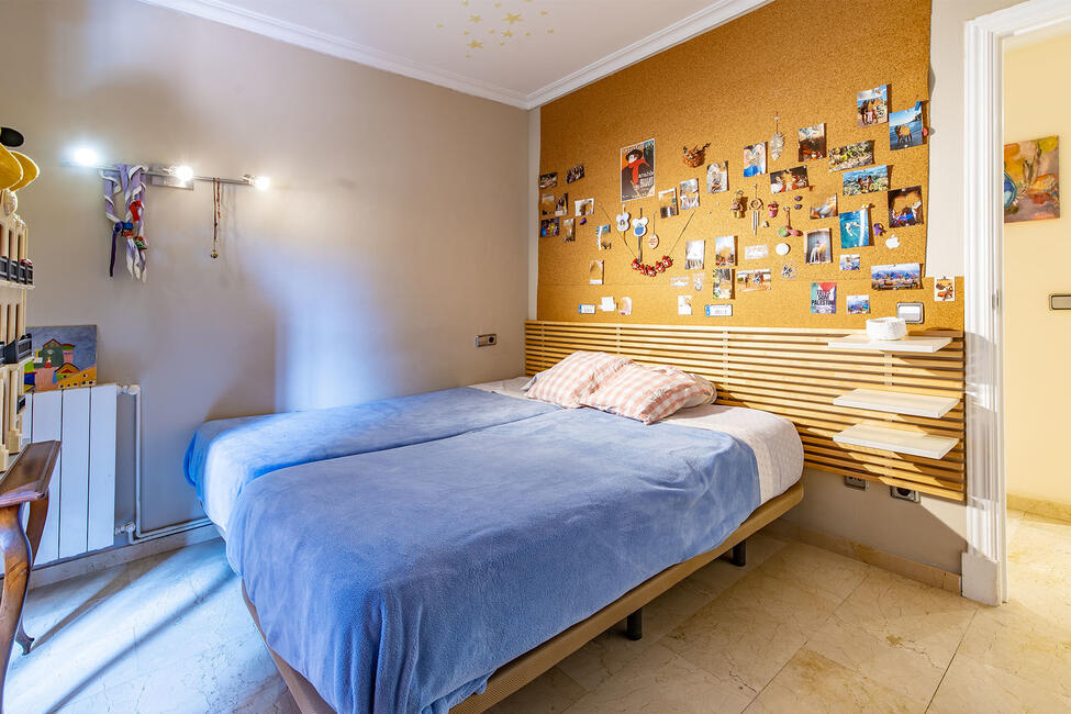 Gepflegtes Erdgeschoss-Apartment mit privatem Garten und Gemeinschaftspool in Cas Catalá