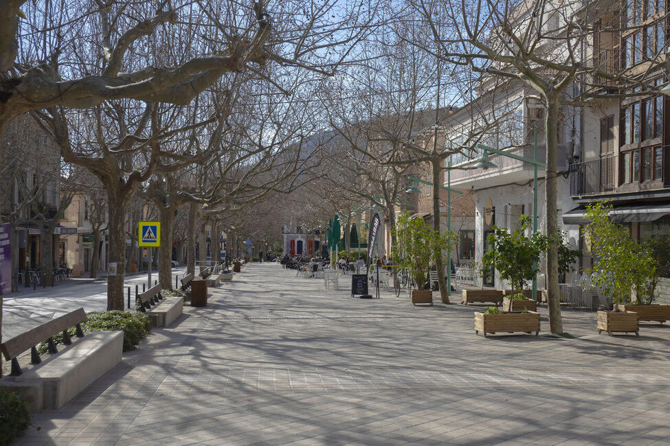 Moderno adosado con piscina comunitaria en Esporles