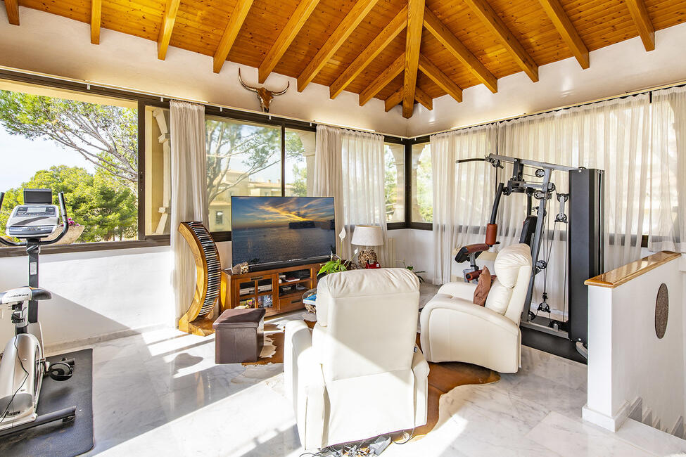 Charmante Villa mit Meerweitsicht in exklusiver Anlage mit Meerzugang in Santa Ponsa