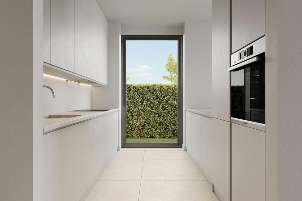 Elegante Neubau-Doppelhaushälfte mit Pool und gepflegtem Garten in Puig de Ros