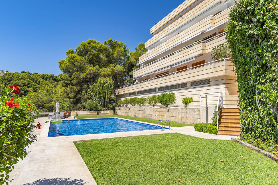 Tolles Apartment mit herrlichem Meerblick und Gemeinschaftspool in Cas Catalá