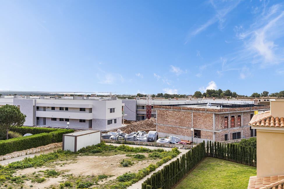 Attractive new-build villa with sea views in upmarket residential complex in Sa Rapita