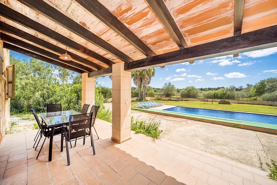 Charmante Naturstein-Finca mit Pool in Campos