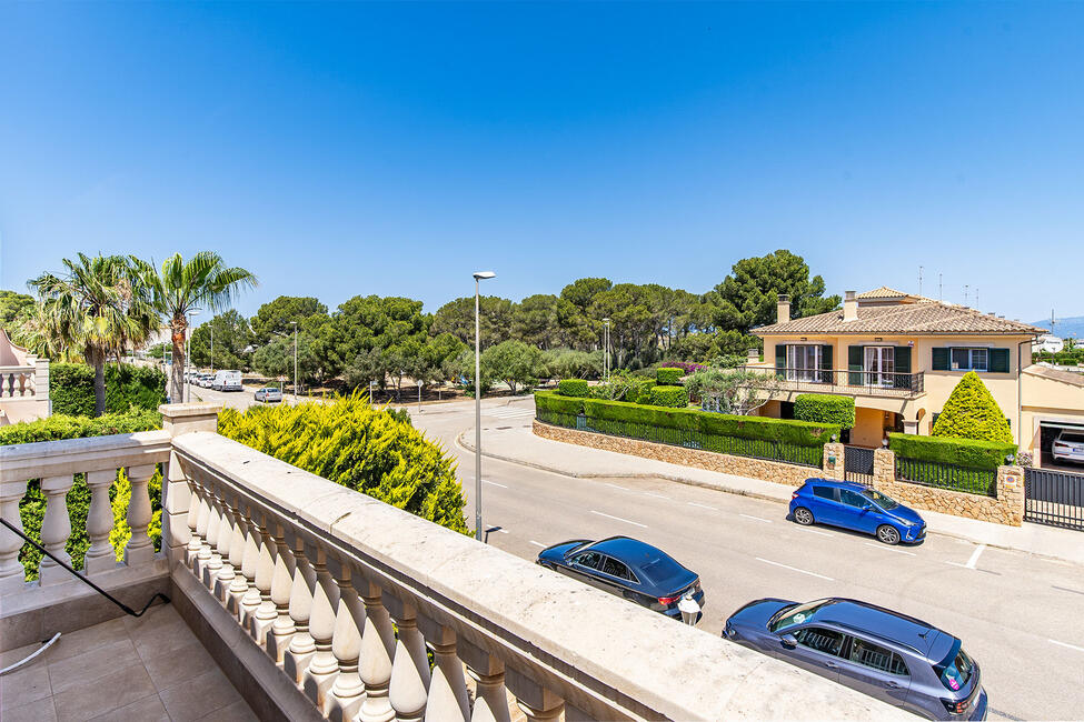 Fantastische Doppelhaushälfte mit Pool und Dachterrasse in Puig de Ros