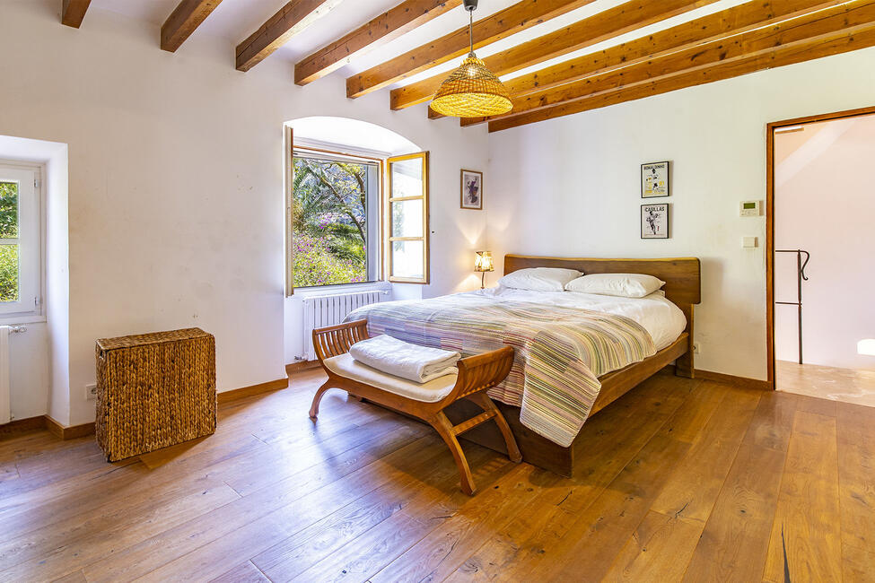 Charming finca with guest house and mountain views near Sóller