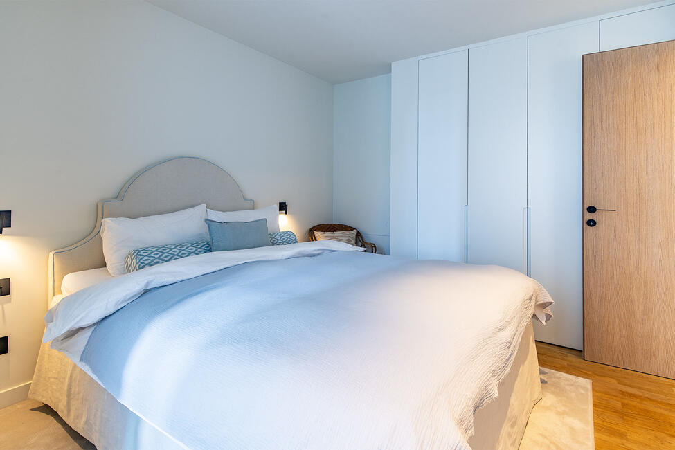 Luxuriöses Apartment mit Teilmeerblick und Balkonen in Santa Catalina