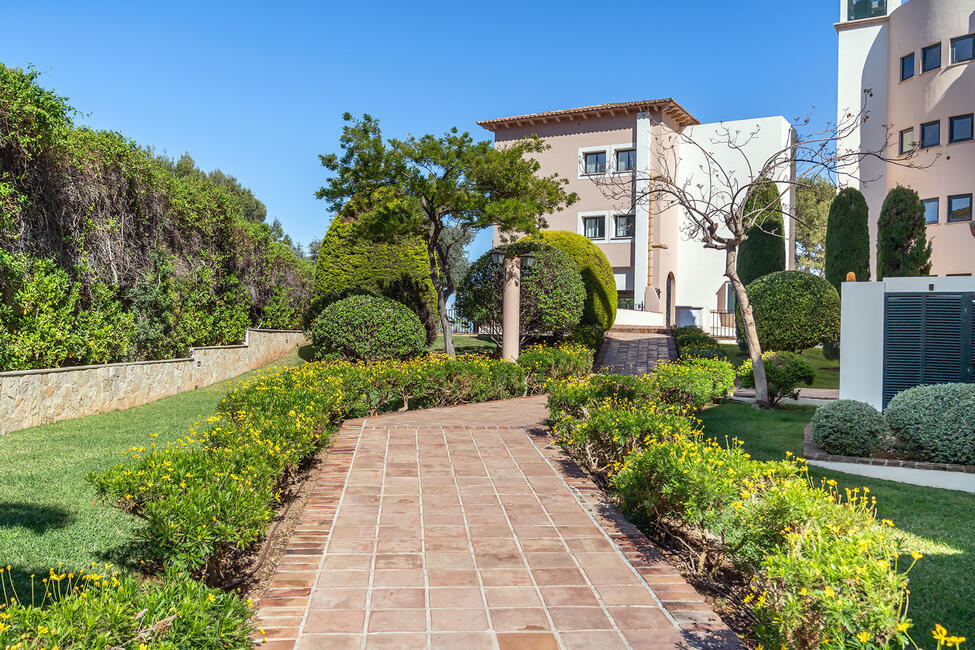 Fantastisches Penthouse mit Meerblick in Golfplatznähe in Bendinat