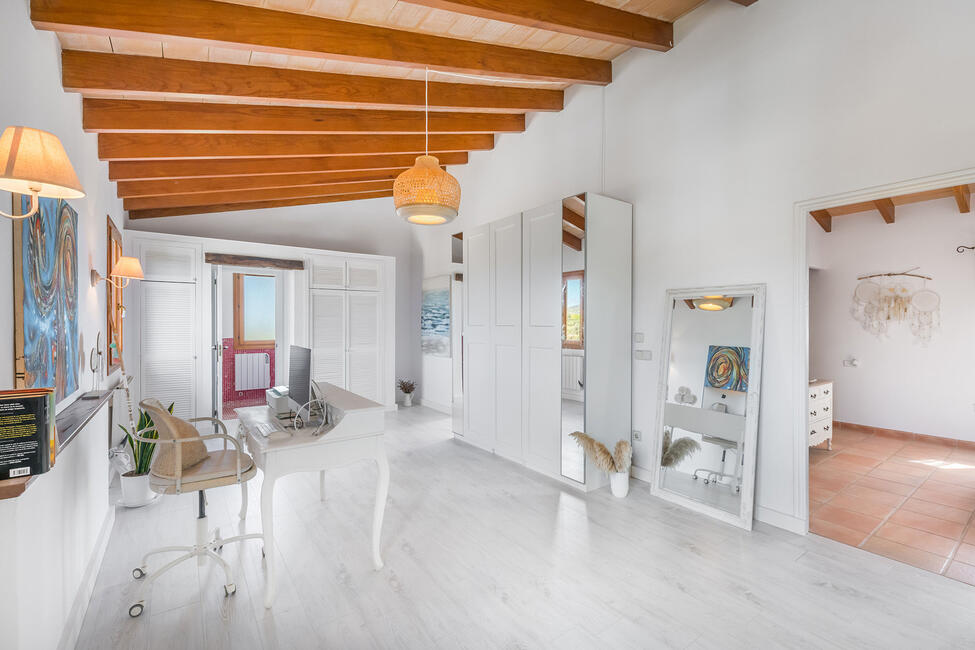 Gepflegte Finca mit Meerblick und Poolprojekt in Porto Cristo