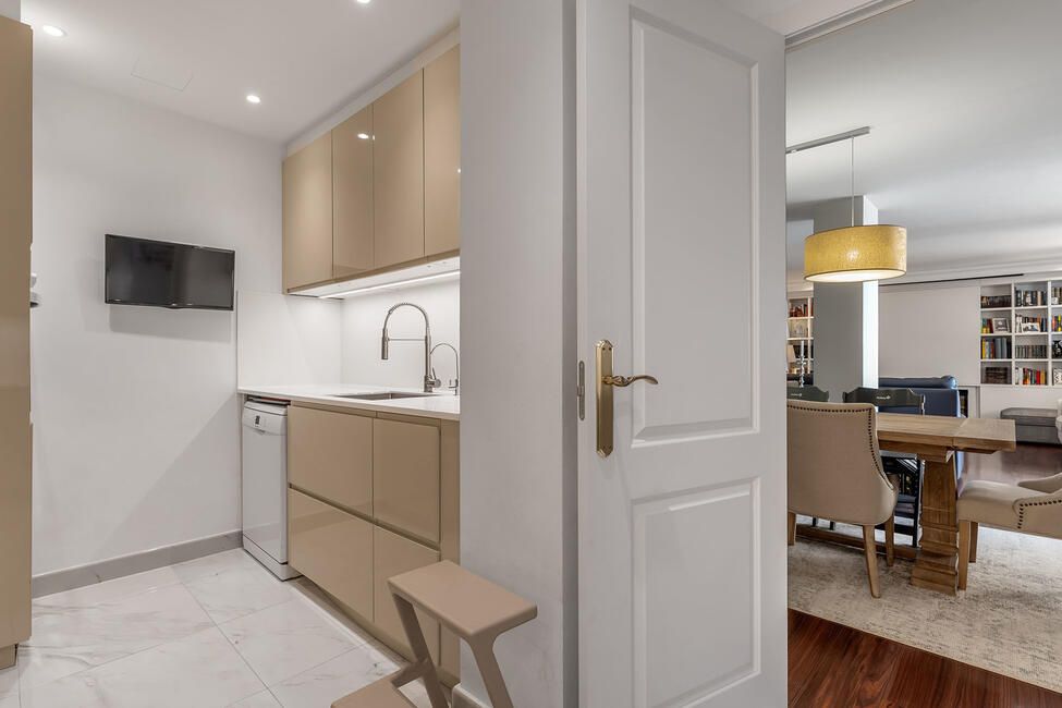 Elegantes Apartment mit Meerblick im renommierten Viertel von Palma