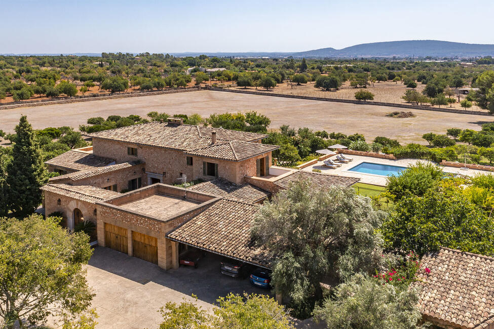 Exclusive rustic finca with pool and great mountain views in Santa Maria