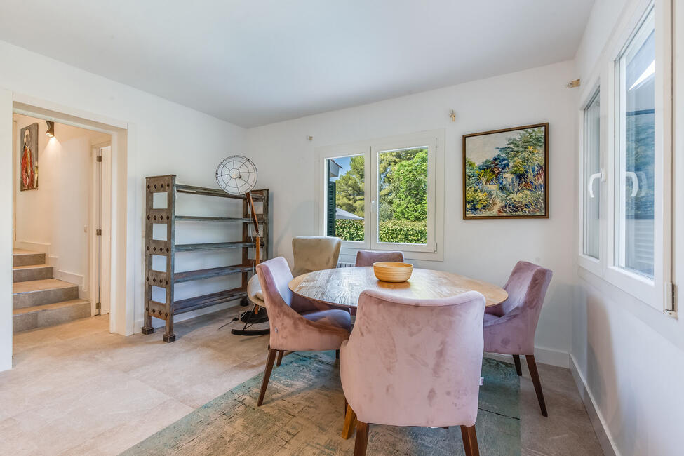 Mediterrane Villa mit Pool, Teilmeerblick und Gästeapartment in Genova