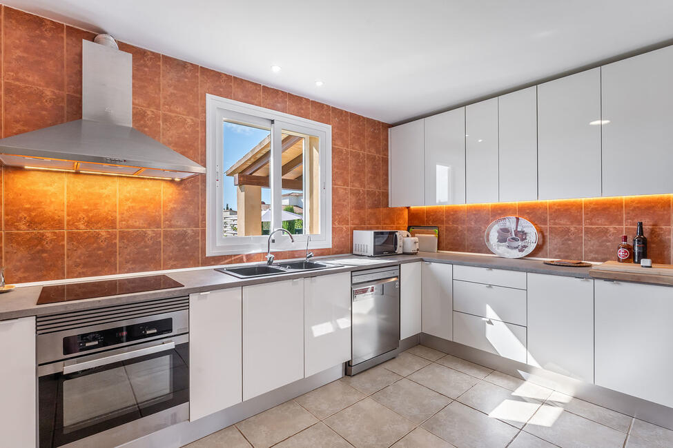 Sonniges Chalet mit Pool und Ferienvermietungslizenz in Sa Rápita