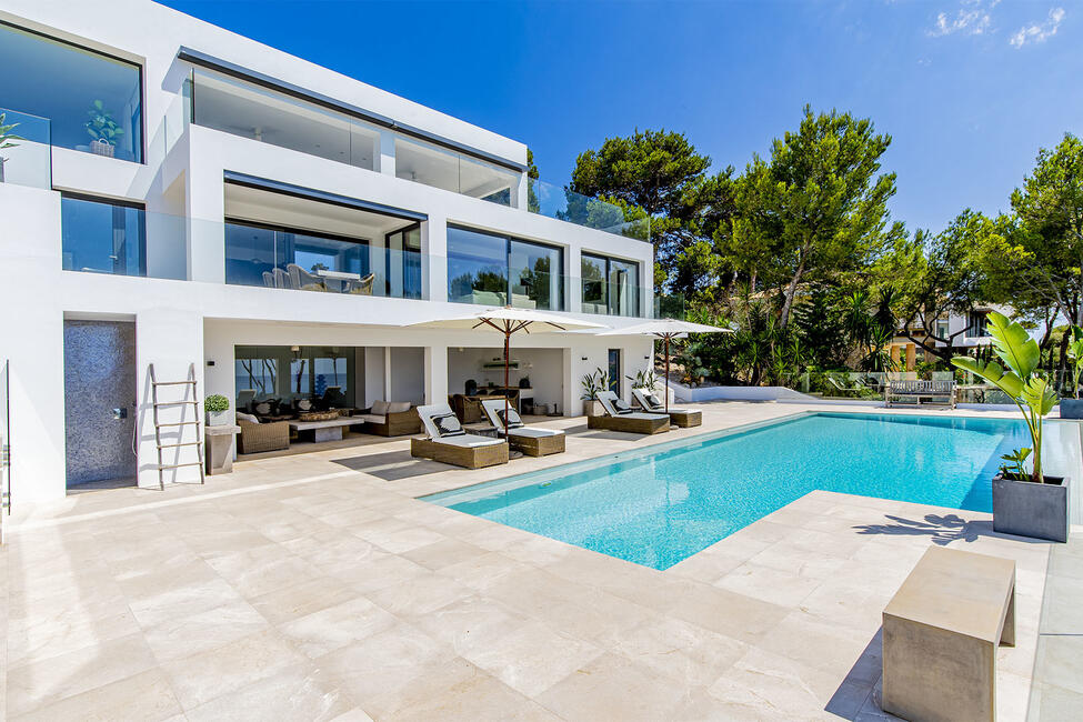 Luxusvilla mit Pool, privatem Tennisplatz und Meerblick in Santa Ponsa