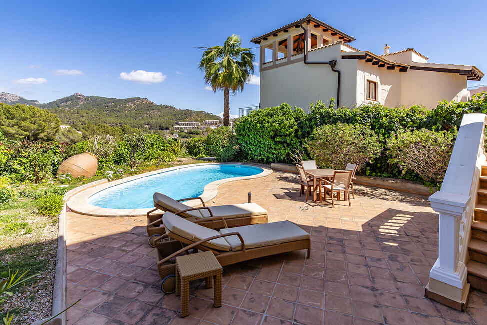 Mediterranes Reihenhaus mit privatem Pool am Golfplatz in Camp de Mar
