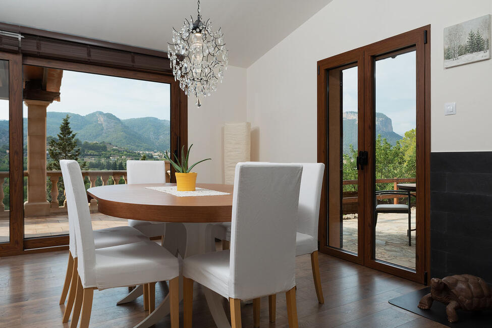 Attraktive Finca mit Bergblick und schönem Poolbereich in Alaró