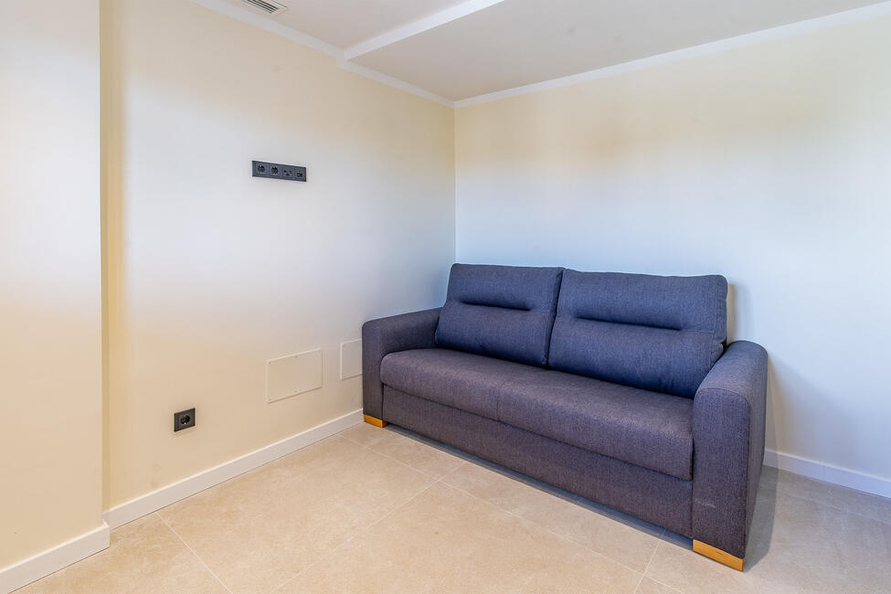Top renoviertes Strand-Apartment mit Meerblick in Portals Nous