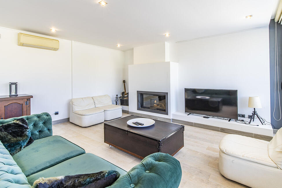 Moderne Villa mit Pool und Ferienvermietungslizenz in Sa Torre