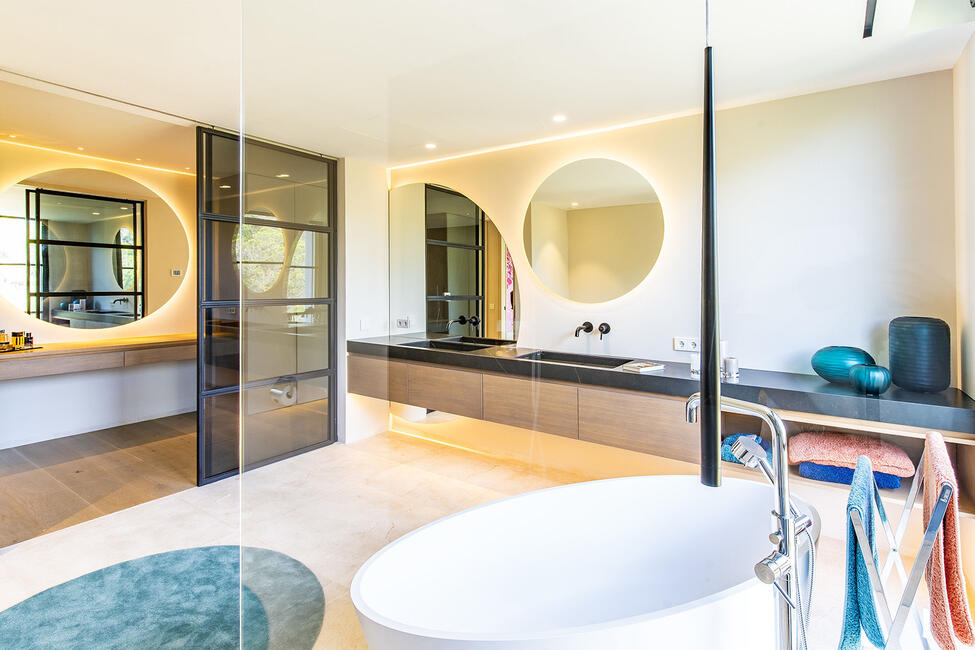 Beeindruckende Neubau-Villa mit Pool in Santa Ponsa