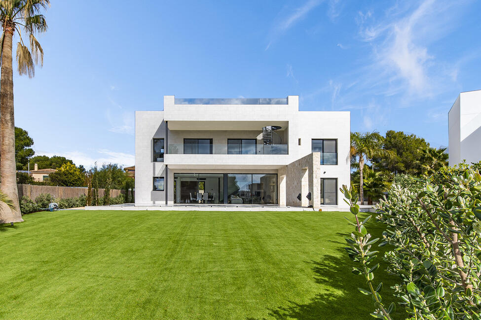 Sensational villa in 1st sea line in Puig de Ros