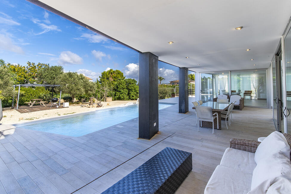 Moderne Villa mit Pool und Ferienvermietungslizenz in Sa Torre
