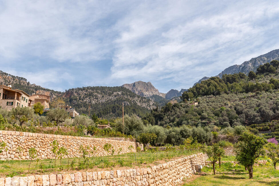 Exclusive new buildDetached house in the middle of the Tramontana mountains in Fornalutx