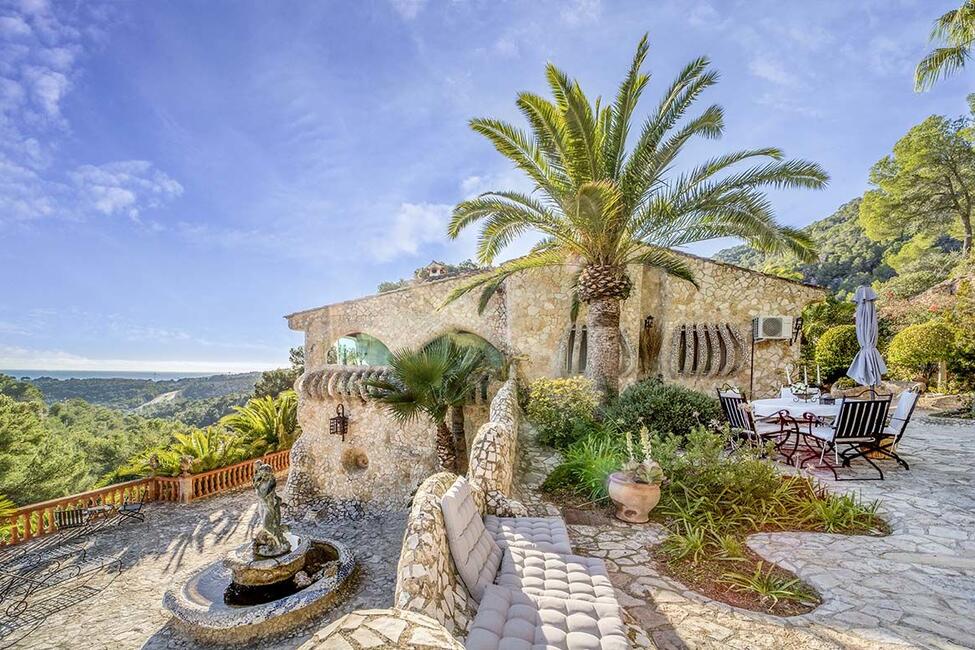 Märchenhafte Villa mit Meerblick, Pool und Atelier in Genova