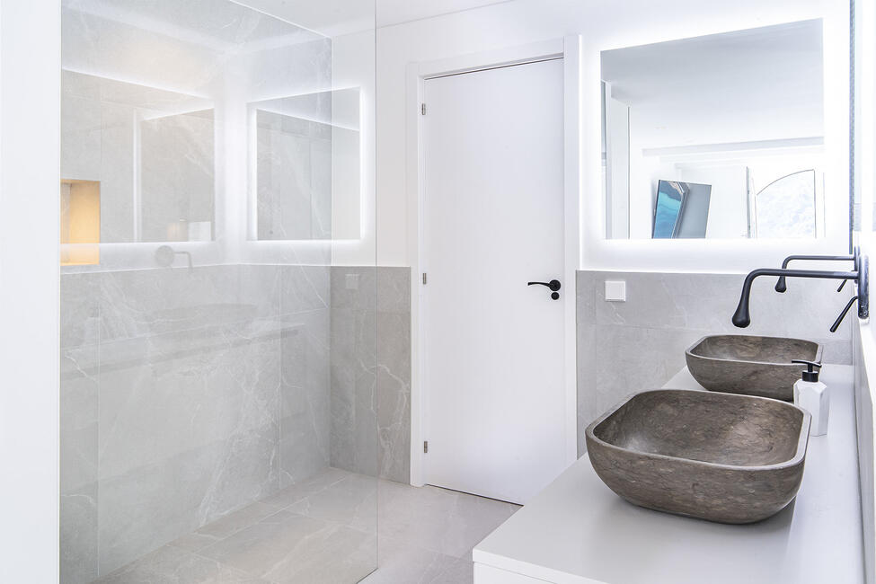 Herrliches Apartment in 1. Meereslinie, mit direktem Meerzugang in Cala Llamp
