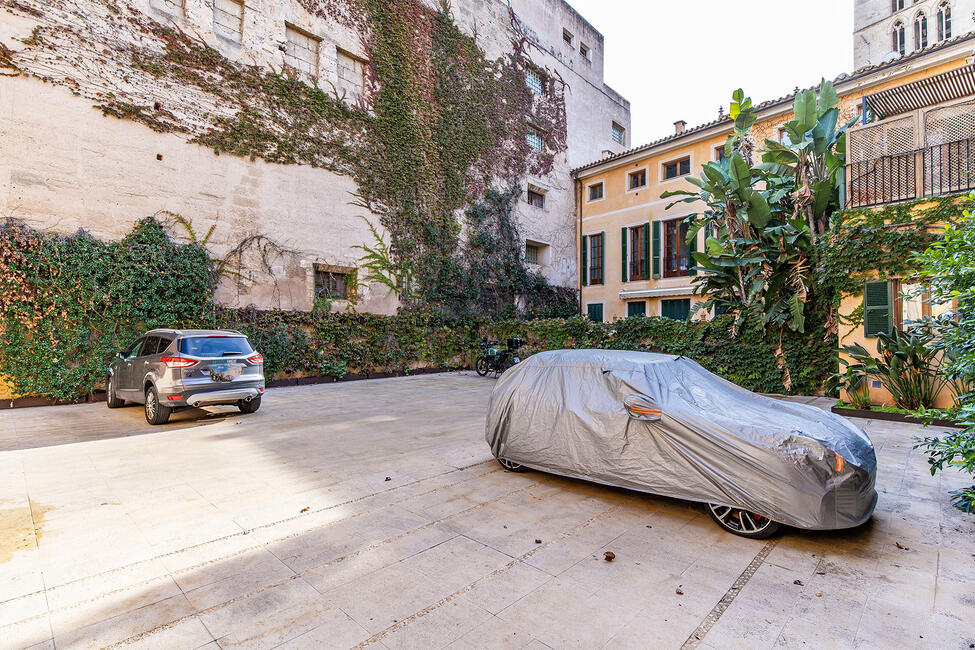 Lichtdurchflutetes Erdgeschoss-Apartment mit Parkplatz in Palmas Altstadt