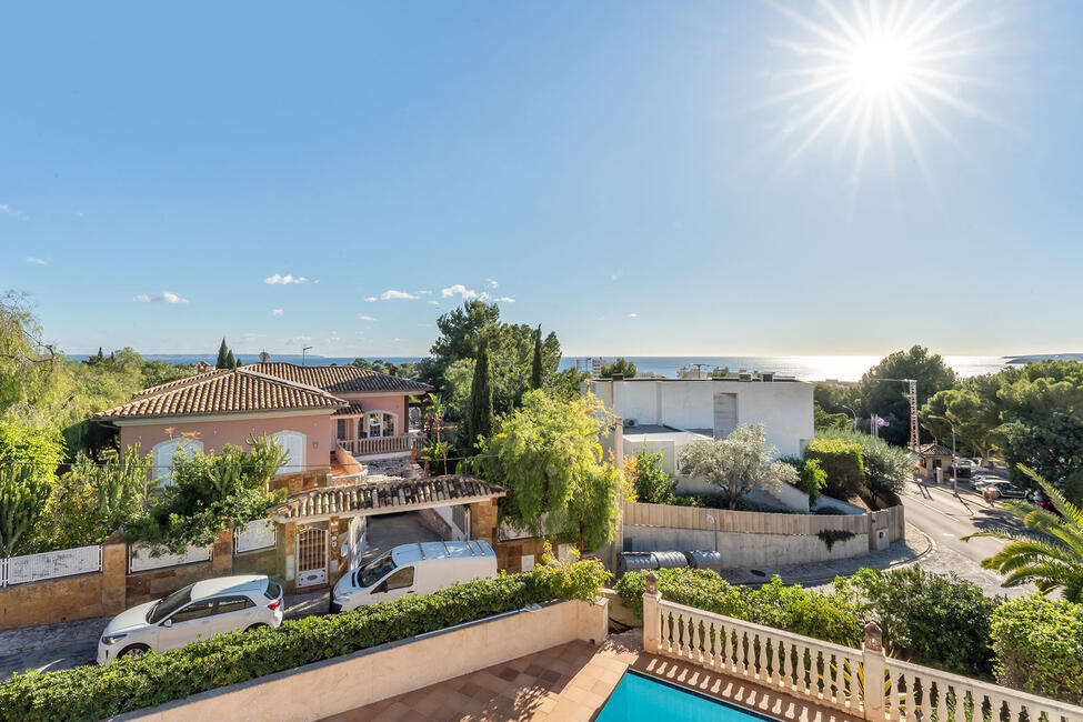 Fantastische Villa mit Gästeapartment und Teilmeerblick in Costa d’en Blanes