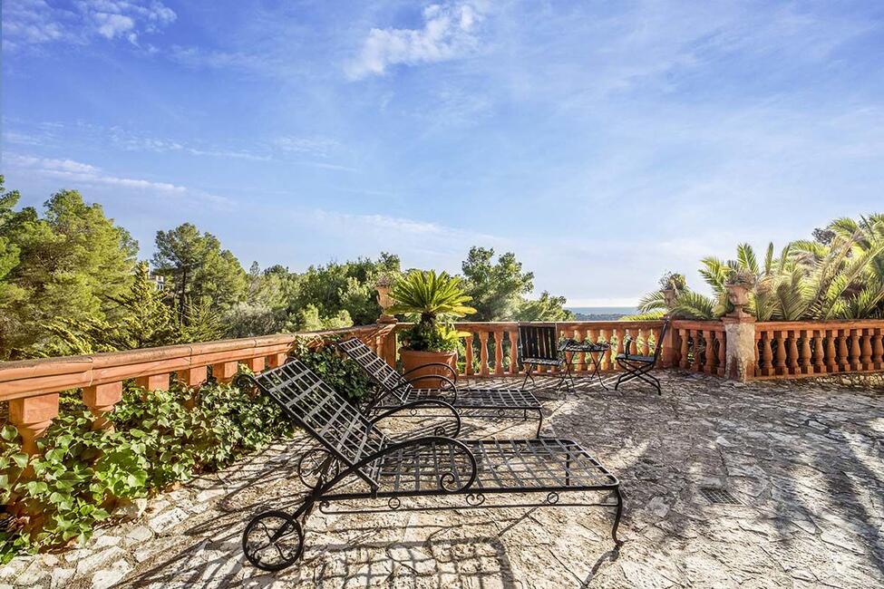 Villa de cuento de hadas con vistas al mar, piscina y estudio en Génova