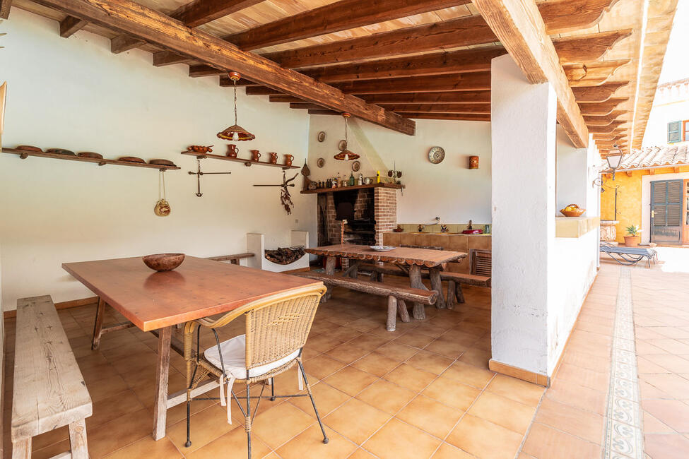 Renovated finca with salt water pool in Santa Maria del Cami