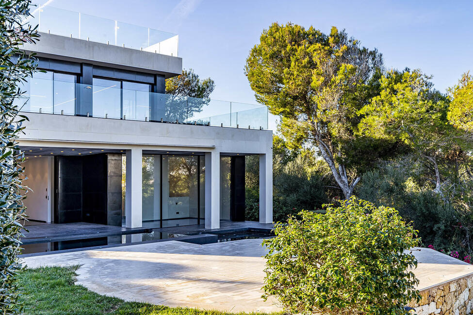 Meerblick Villa mit Pool und direkten Strandzugang in Cala Murada
